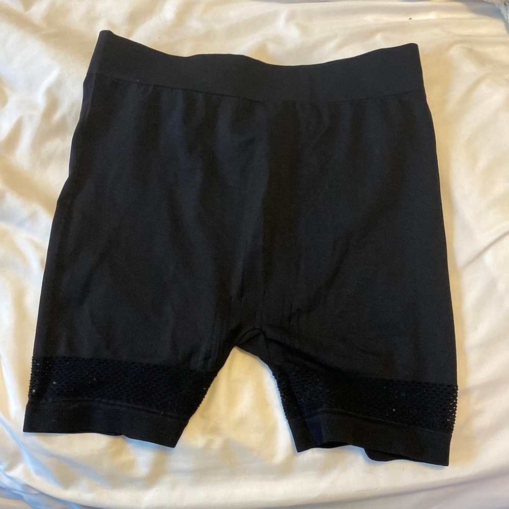 Black Xhilaration Shapers